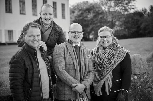 Familien Dahlamnn, Cocoon Company