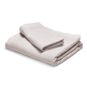 Sengesæt til baby med dynebetræk og pudebetræk i farven Flamingo Pink i størrelsen 70x100 fra Cocoon Company