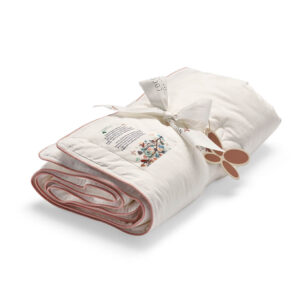 Silkedyne til baby fra Cocoon Company i størrelsen 70x100 lavet med Mulberry Peace Silk