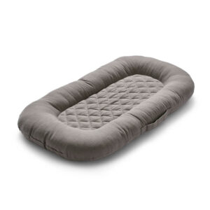 Baby Cocoon med Kapok i farven Dusted Brown fra COCOON Company